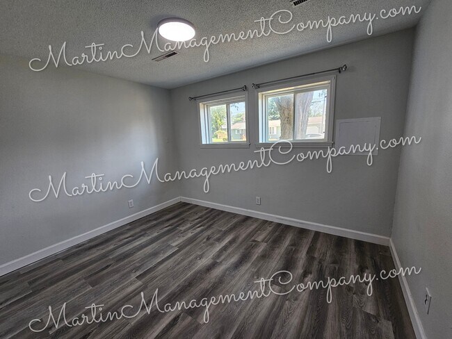 Building Photo - 3406 S Grand Ave