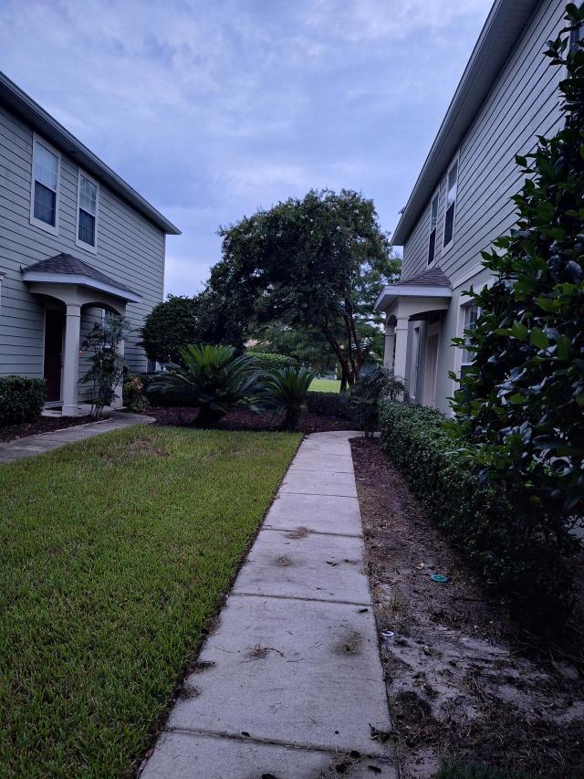 Building Photo - 3 bedroom in Jacksonville FL 32258