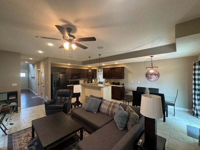 Building Photo - 3620 Southland Dr