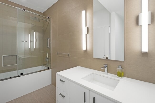 Building Photo - 6402 106th Ave NE