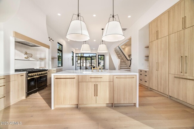 Building Photo - 4120 N 44th Pl