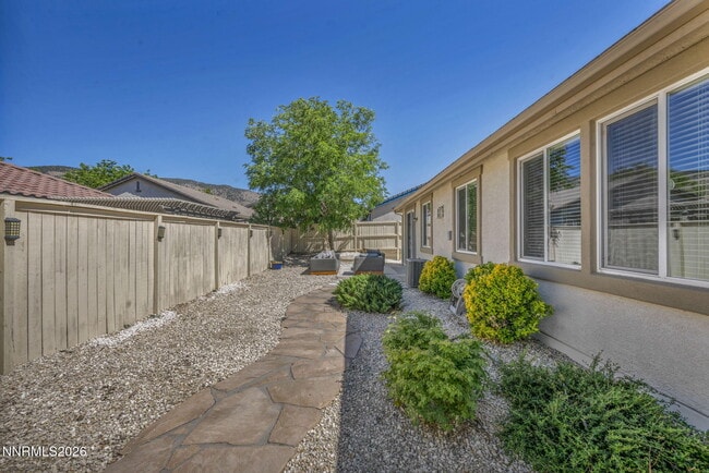 Building Photo - 10740 Cedar Rock Dr