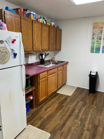 Building Photo - 1139 State St