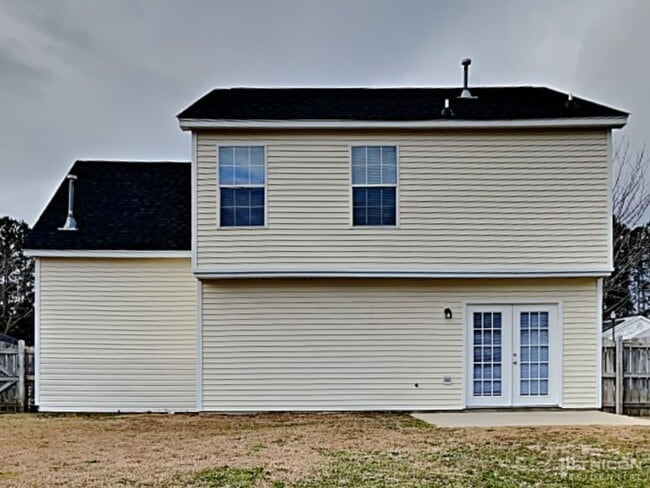 Building Photo - 165 Springway Dr