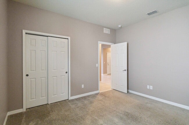 Building Photo - MOVE IN SPECIAL-Gorgeous Energy Efficient 4/2 Home in Gated Community Close to Lake Nona