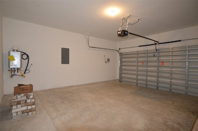 Building Photo - 4116 Sterling Spgs