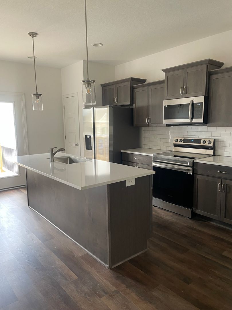 Building Photo - 15853 Foster