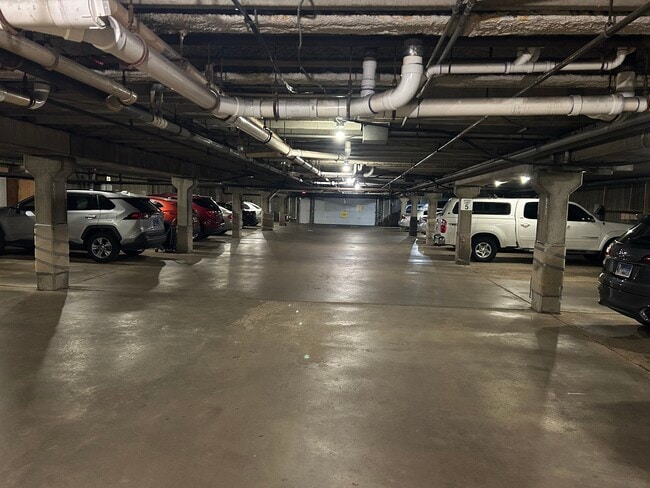 Building Photo - 2904 W 33rd St