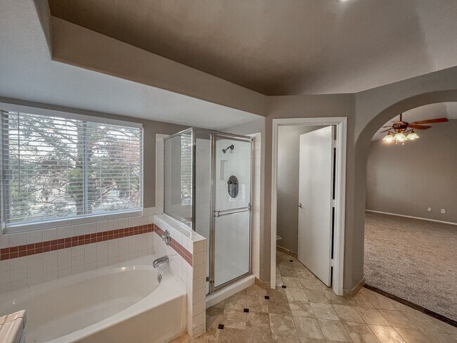 Building Photo - Spacious 4-Bedroom Home in Prime Green Val...