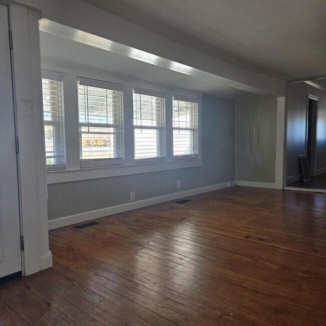 Building Photo - 7584 NC-43