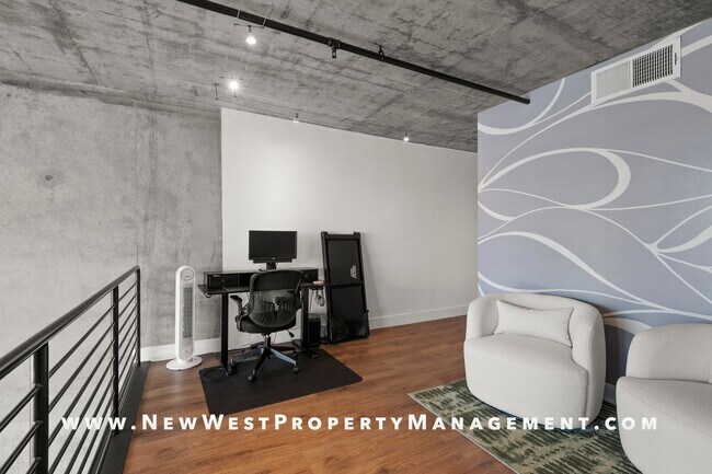 Building Photo - Spectacular Little Italy Loft at Doma, 2 Parking Spaces! Small Pet OK!