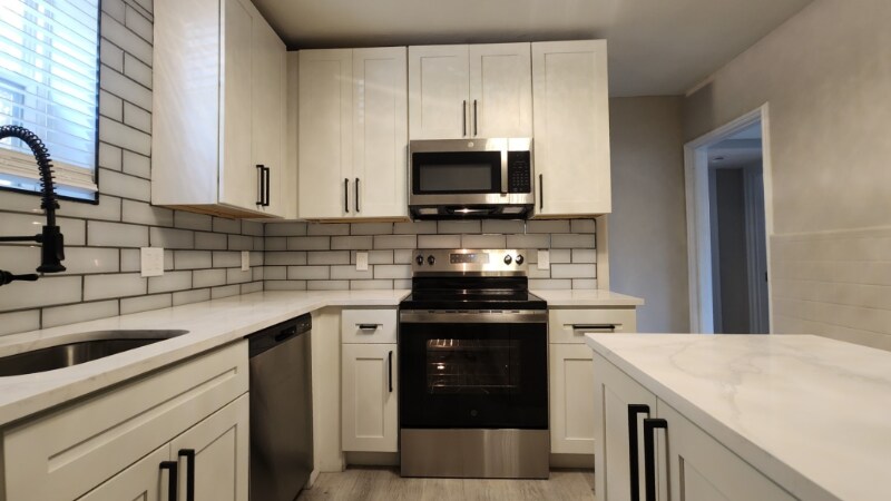 Building Photo - 803 Westwood Dr