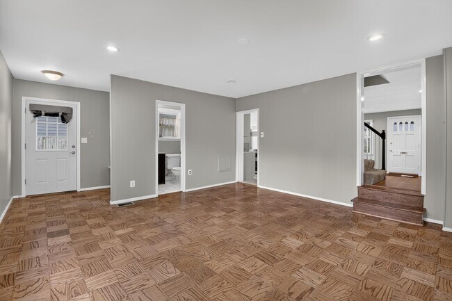 Building Photo - 9315 Linden Ave