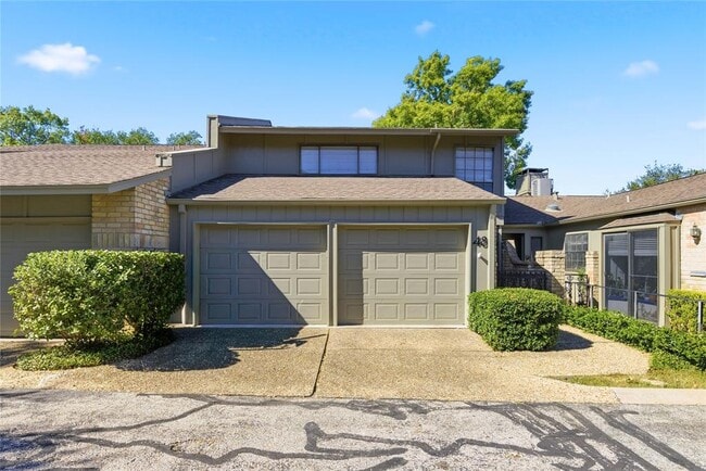 Primary Photo - 48 Woodstone Square