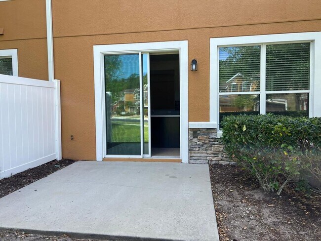 Building Photo - 9409 Silver Buttonwood St