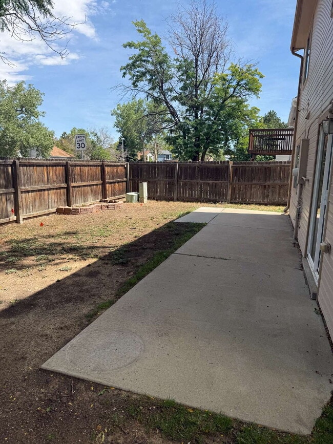 Building Photo - 4 Bedroom, 2 Bath Ranch Style Home w/ Finished Walkout Basement!