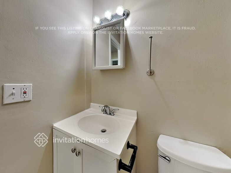 Building Photo - 2431 SW 87th Terrace