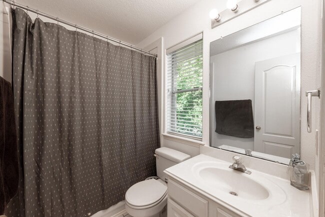 Building Photo - 1310 Big Pines