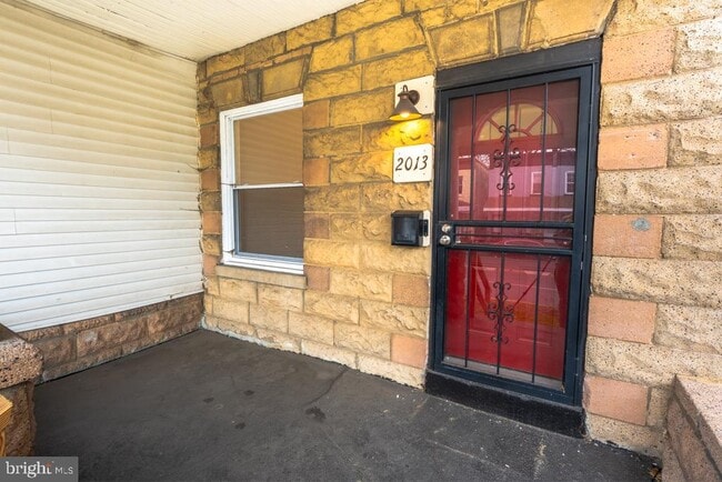 Building Photo - 2013 Edgmont Ave