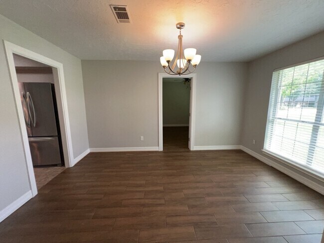 Building Photo - 30707 Martens Rd