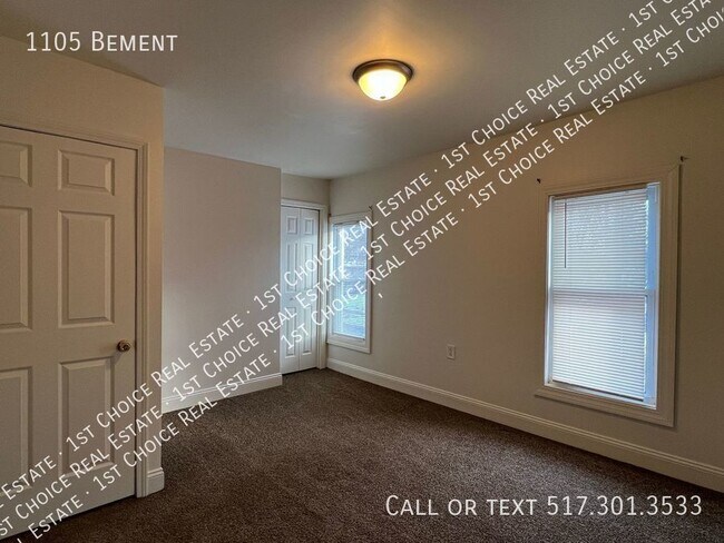Building Photo - 1105 Bement-