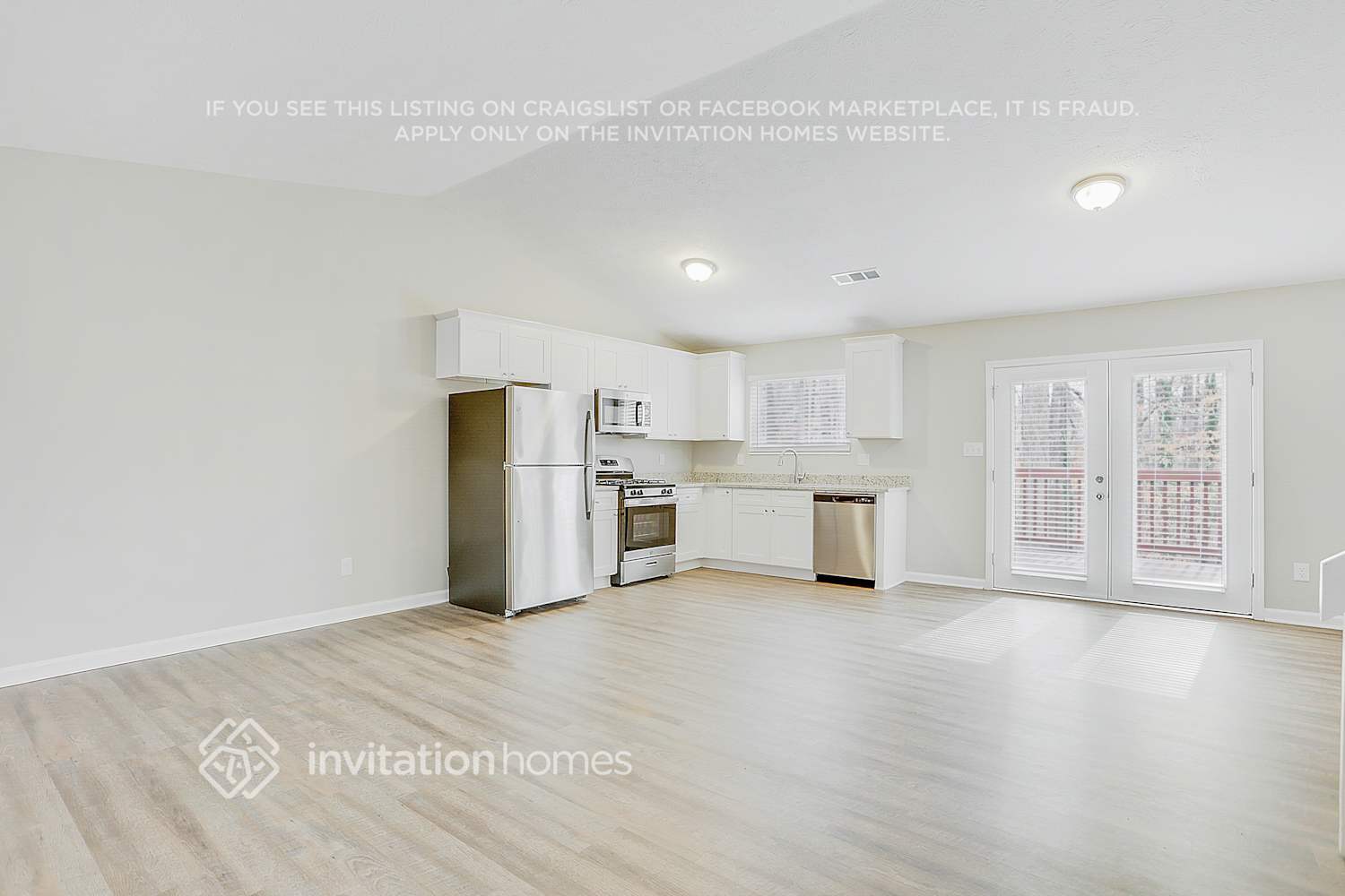 Building Photo - 834 Forest Path