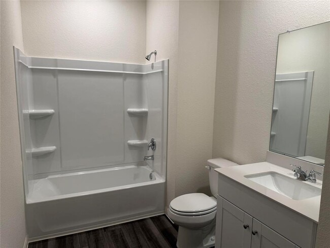 Building Photo - 417 Wedemeyer St