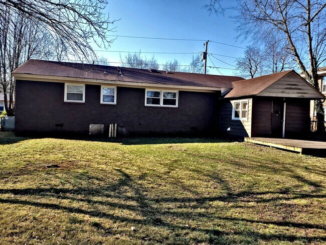 Building Photo - 4BR/2.5BA Single Family