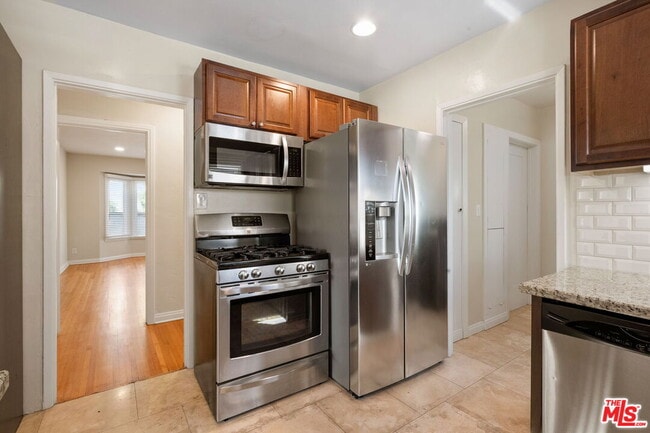 Building Photo - 2148 Prosser Ave