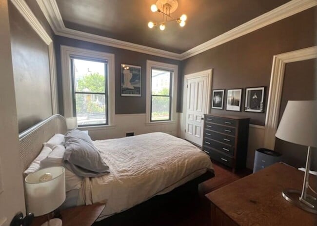 Building Photo - 69 Grove St