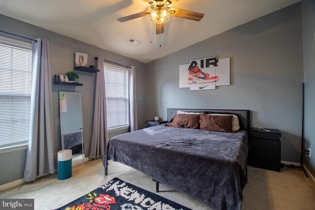 Building Photo - 113 Aero St