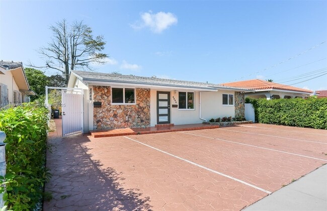 Primary Photo - 8846 SW 25th St