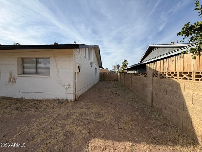 Building Photo - 3431 W Acoma Dr