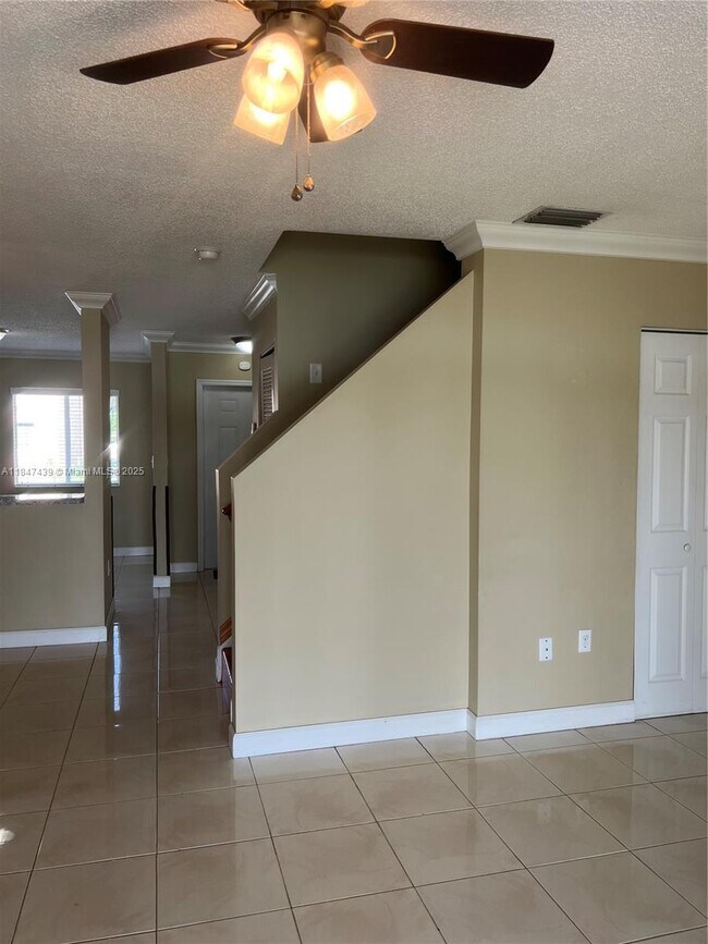 Building Photo - 17798 SW 139th Ct