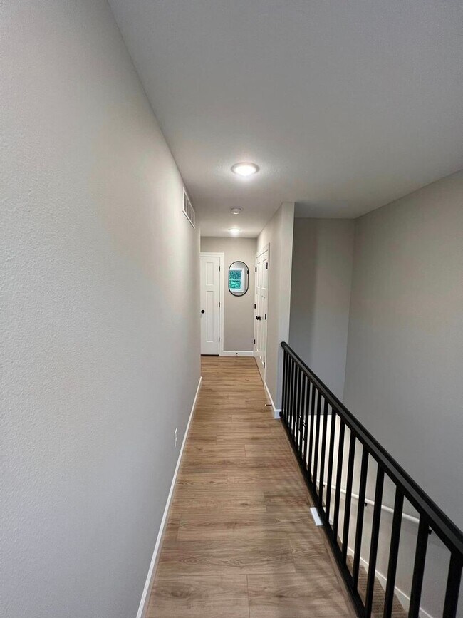 Building Photo - 7731-MF2-E4