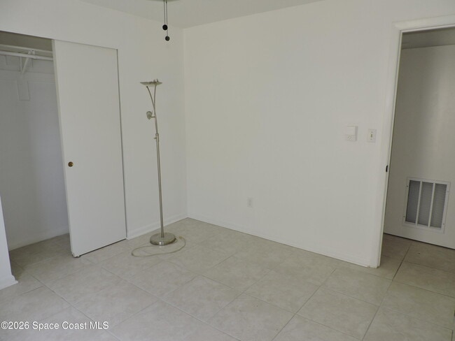 Building Photo - 8520 US-1
