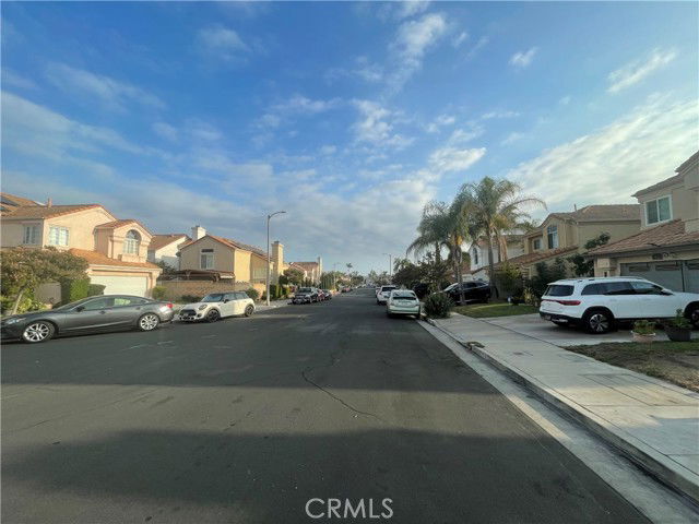 Building Photo - 7547 Bellingham Ave