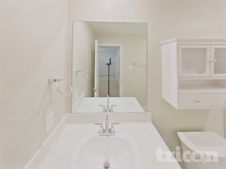 Building Photo - 345 Forage Dr