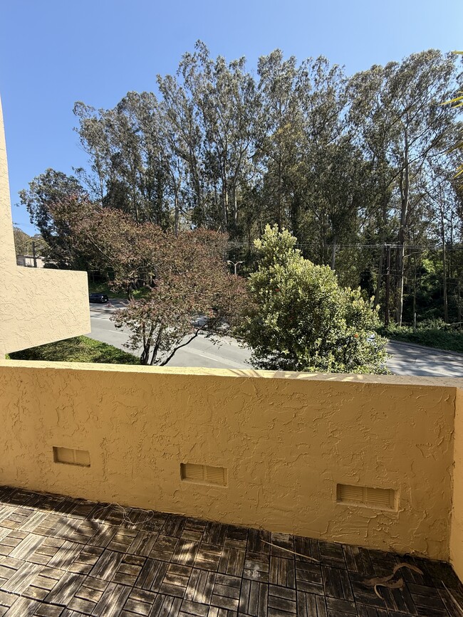 Building Photo - 128 Galewood Cir