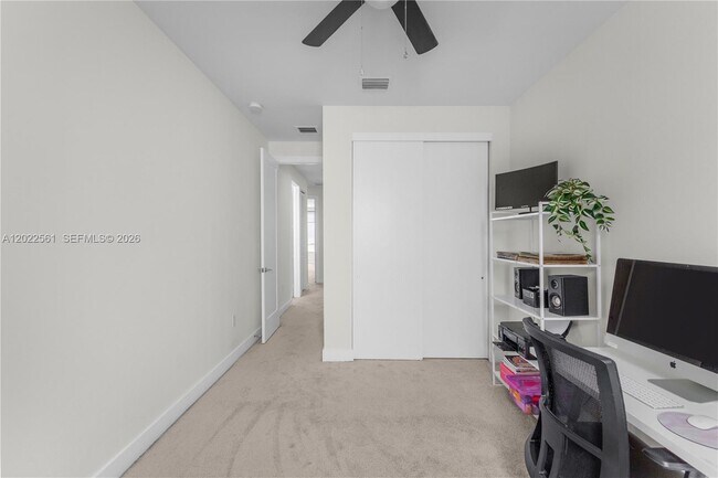 Building Photo - 6440 NW 103rd Psge