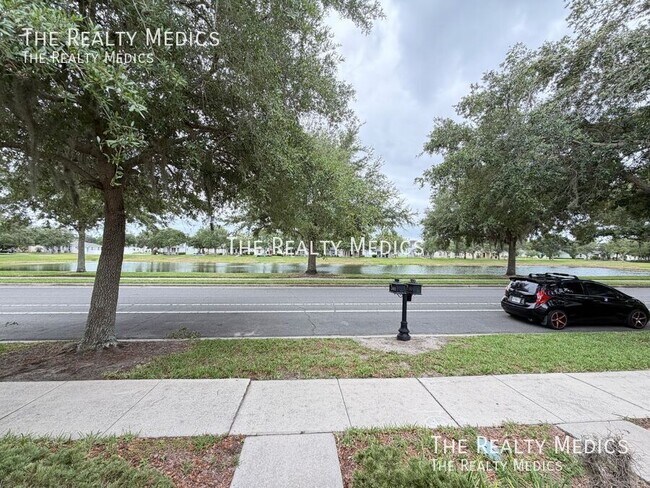 Building Photo - 2411 Grasmere View Pkwy N