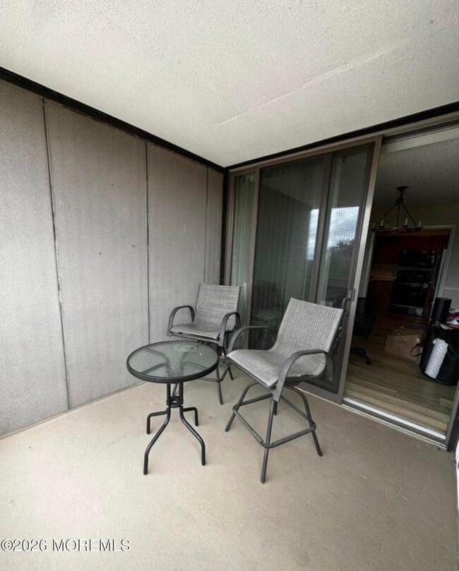 Building Photo - 1 Scenic Dr