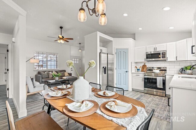 Building Photo - Remodeled Home in Kuna!