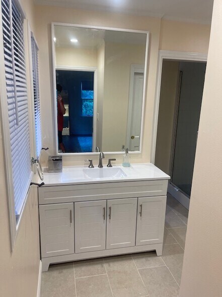 Building Photo - 125 Goodfellow Dr