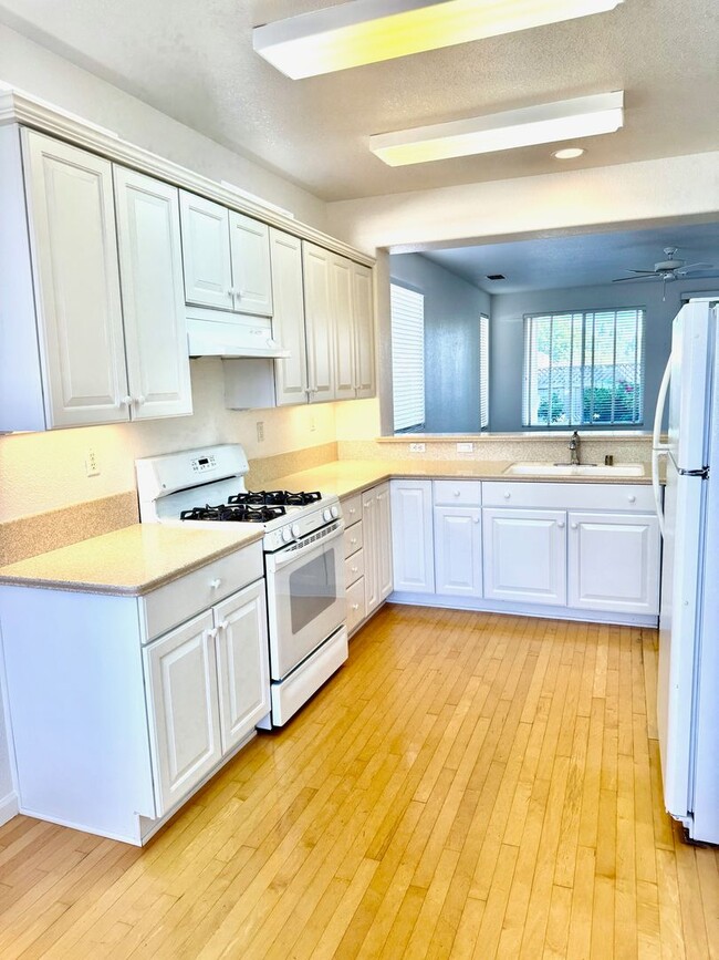 Building Photo - 55+ Community Sun City Roseville