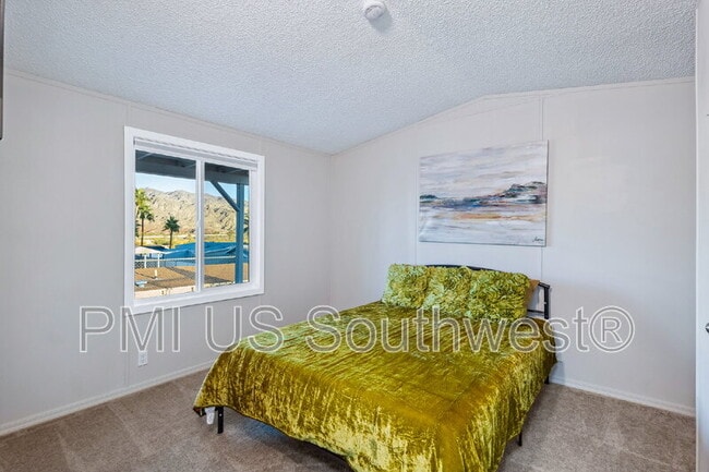 Building Photo - 437 Riverfront Dr