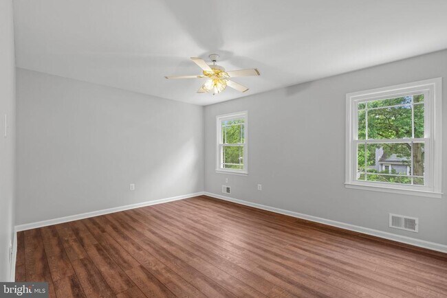 Building Photo - 193 Beekman Ln