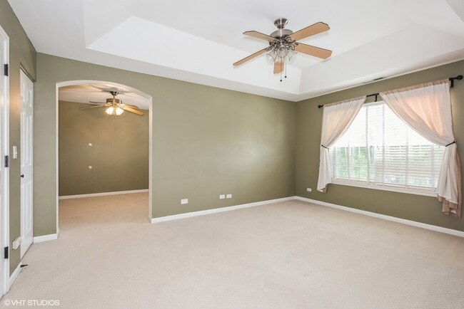 Building Photo - 2115 Pembridge Dr