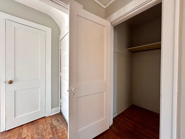 Building Photo - Spacious Four Bedroom Home in Southeast Grand Rapids