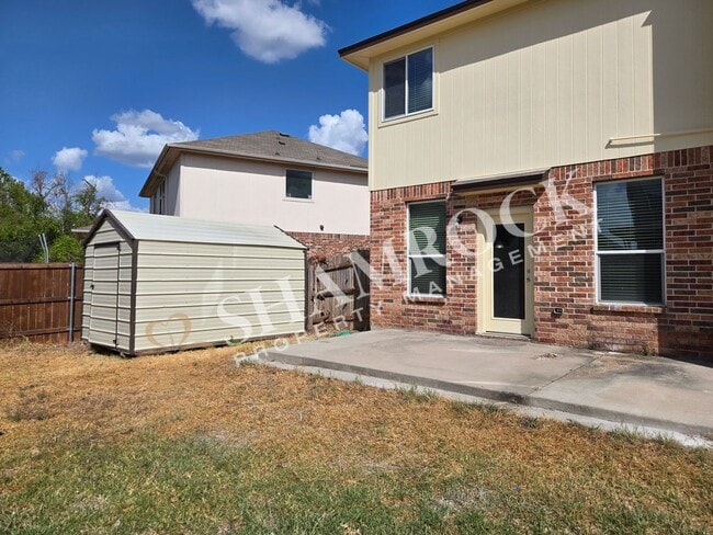 Building Photo - 6509 Tejas Dr